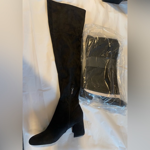 New In Box Nine West Yanie Women's Over-The-Knee Boots Sizes 7.5, 8 Black - Picture 2 of 5